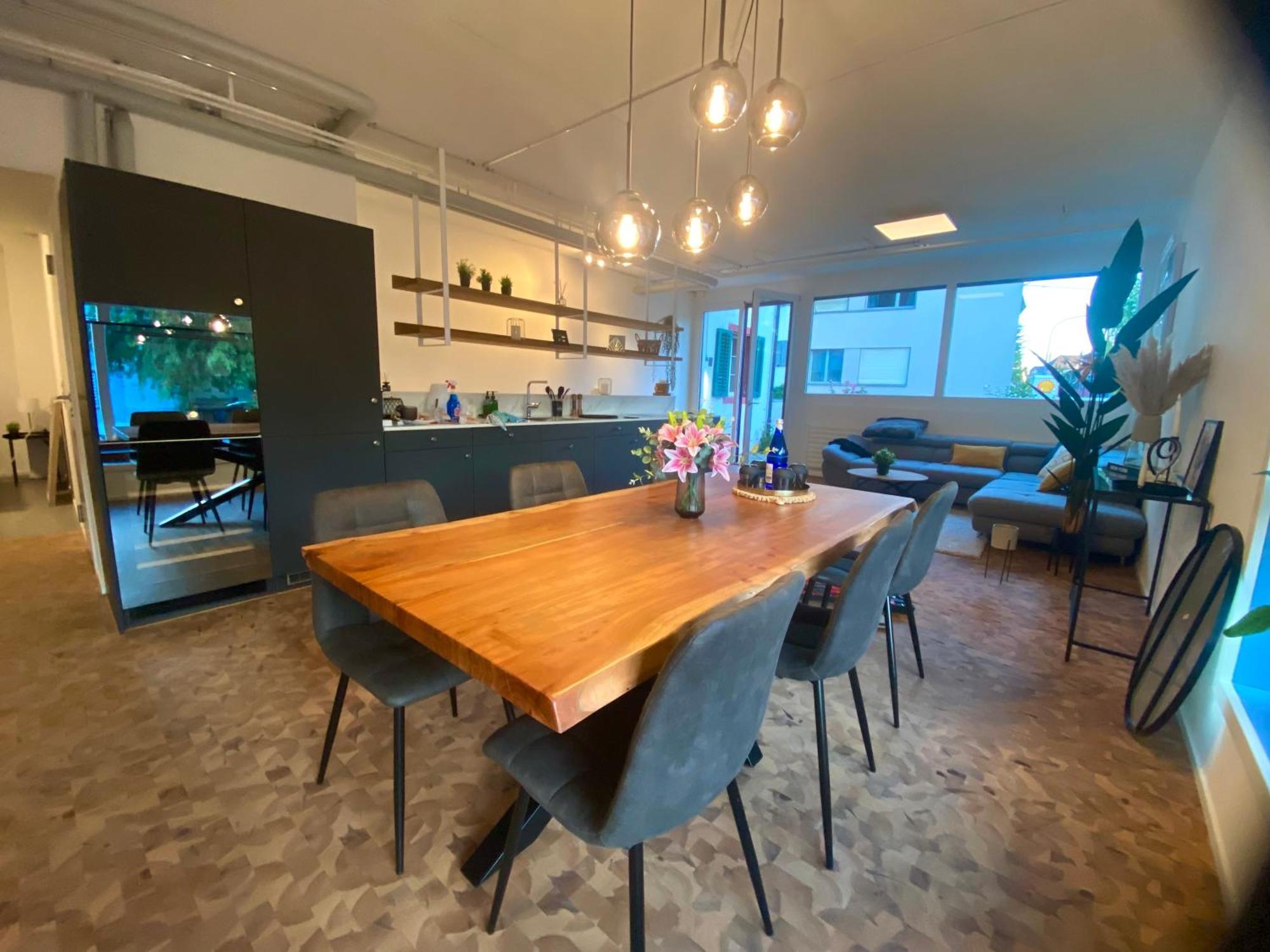 120m2 Modern 3-bedroom Loft In Appartement *