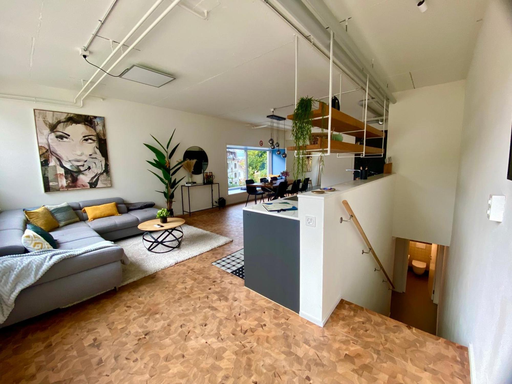 Appartement 120m2 Modern 3-bedroom Loft In *
